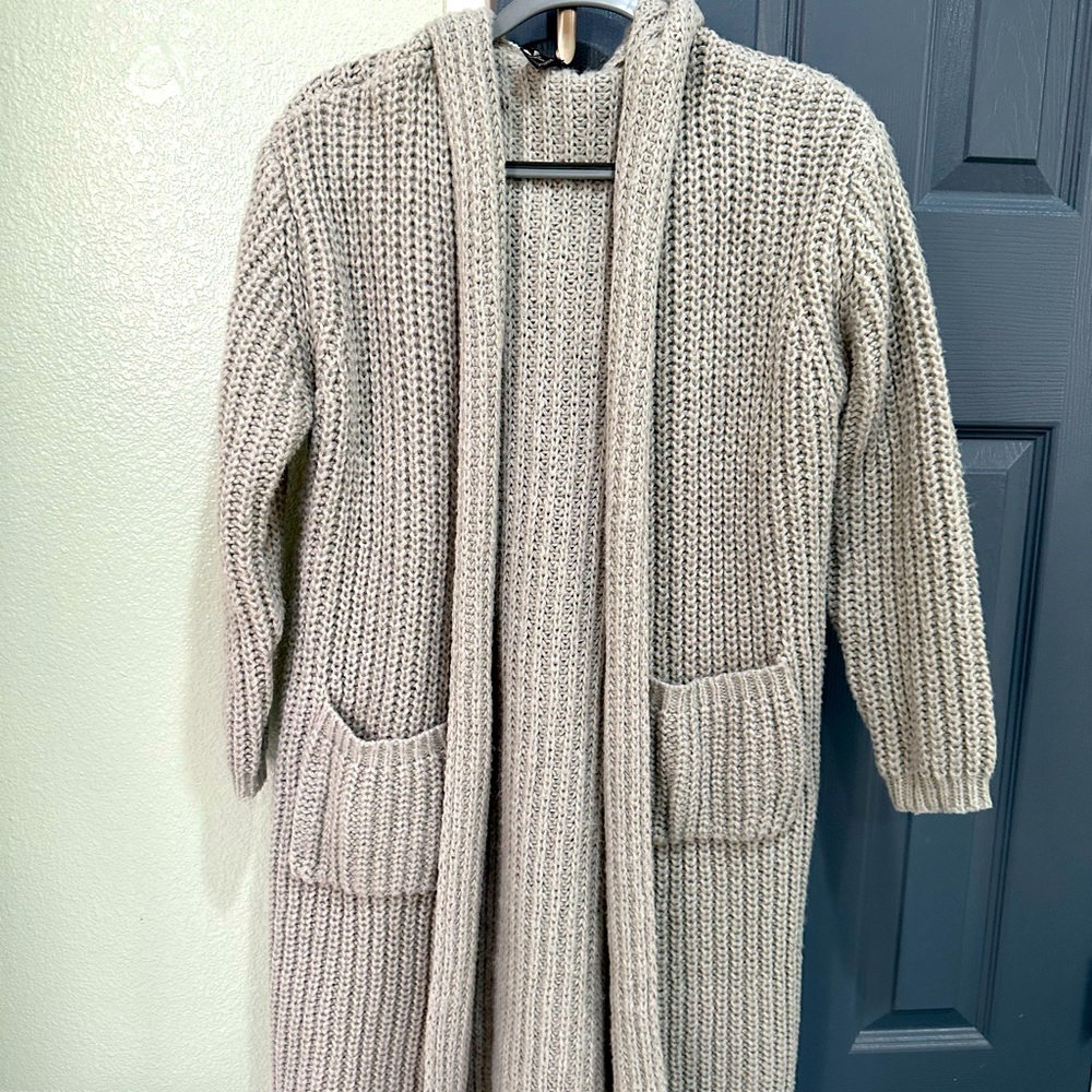 Knit Hooded Cardigan Sweater with 2 front pockets